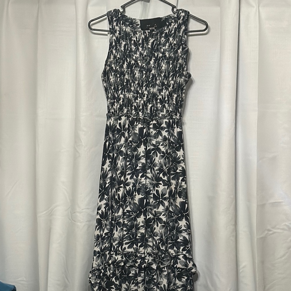 Floral Sleeveless Dress - Black and White